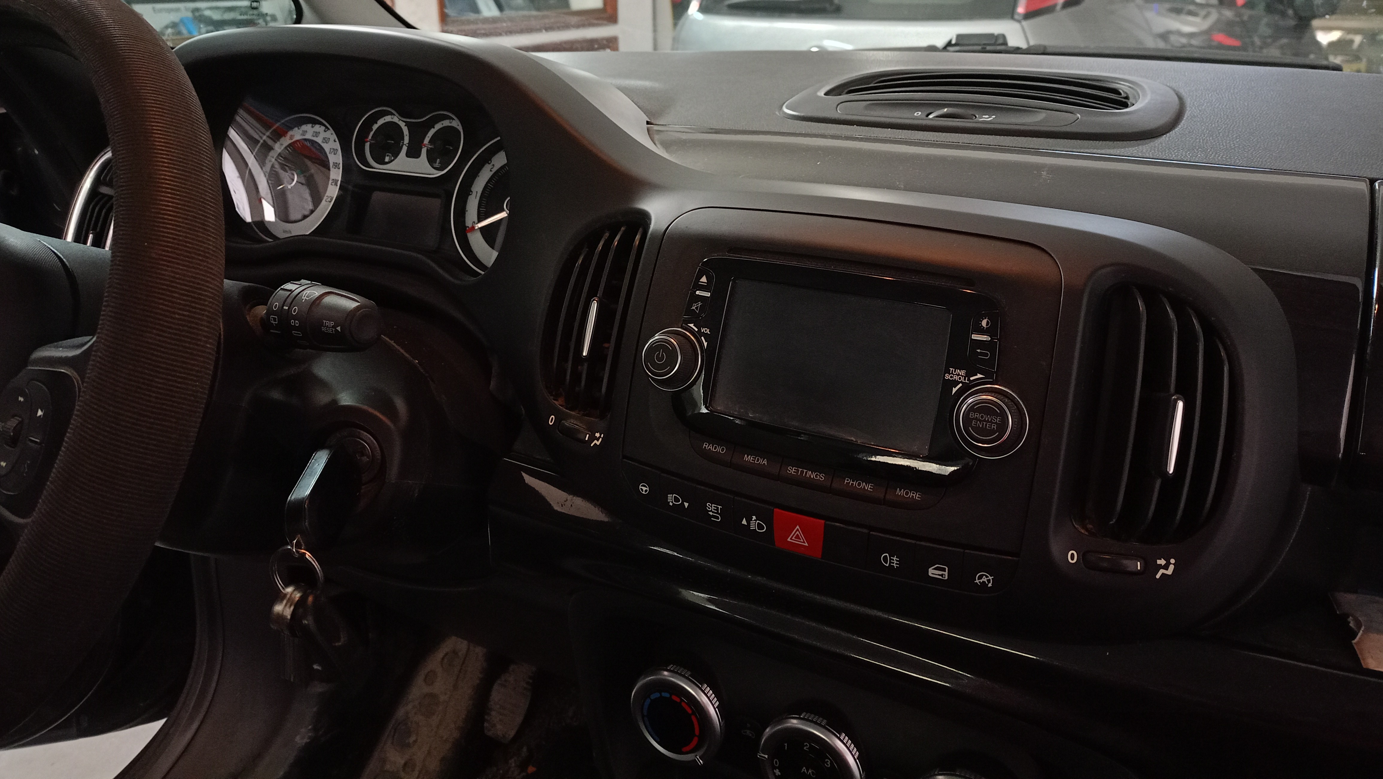 Fiat 500L - Installazione 1